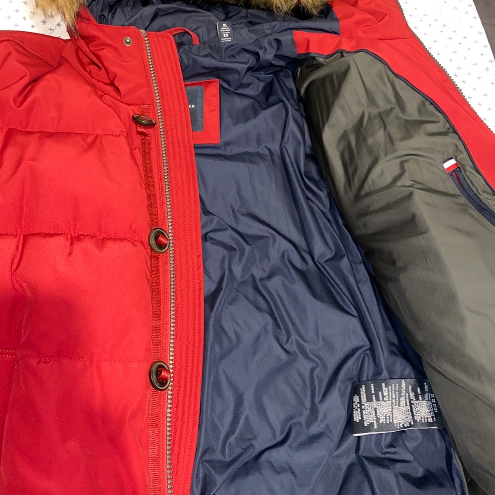 Tommy Hilfiger